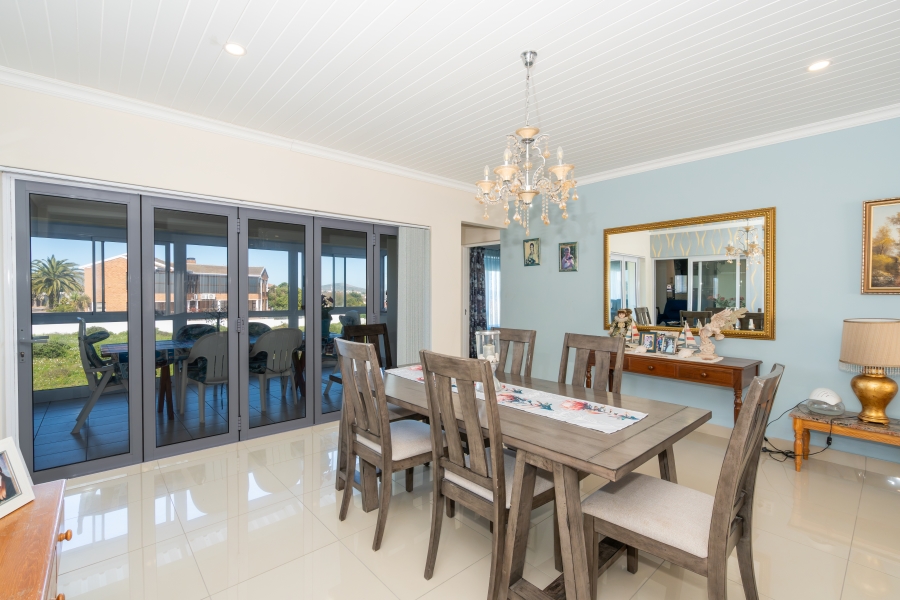 4 Bedroom Property for Sale in Myburgh Park Western Cape